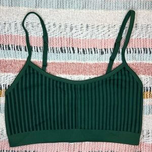 Women’s American Eagle Aerie Superchill Seamless Scoop Bralette in Green